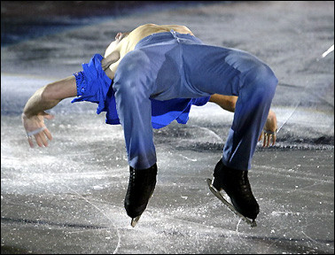 'Bullet-time' Ice Skating Falling Flat